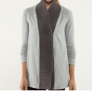 Lululemon Bliss Break WrapHeathered Medium Grey S4 Thumbholes Layers Yoga Outdor